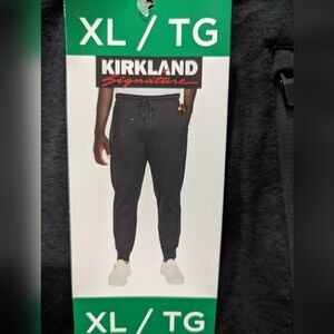 XL Kirkland signature Men's Active jogging pants.